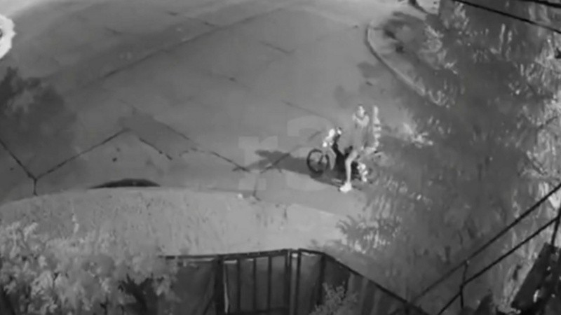 Minutos después de las 21 del jueves, la casa fue blanco de un atentado nuevamente.