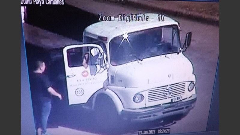 El presunto camión de la Municipalidad de Rosario