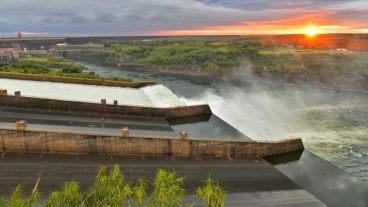 Así fue la apartura de la compuerta