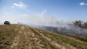 El humo de un foco en San Pedro podría afectar la visibilidad en rutas y accesos a la provincia al sur de Rosario.