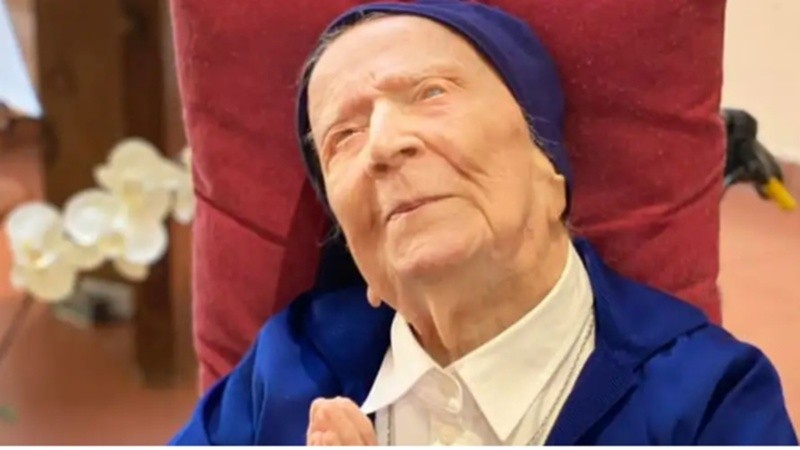 La monja católica falleció en Francia.