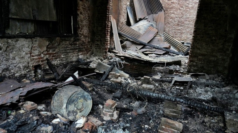 Este martes se reavivaron las llamas por un momento. 