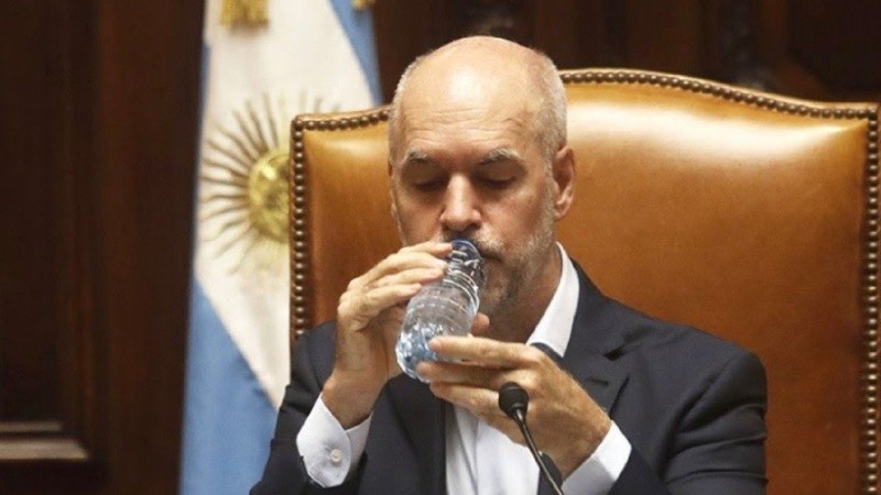 Horacio Rodríguez Larreta contó que tiene una condición llamada temblor esencial.