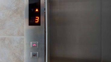 El ascensor estaba trabado entre el tercer y el cuarto piso del edificio.