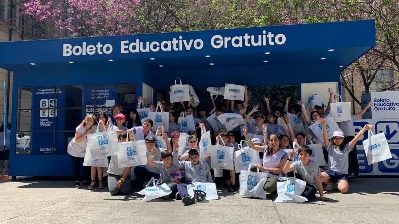 Por dudas o consultas, seguirá activo el puesto de consultas en la sede de Gobernación.