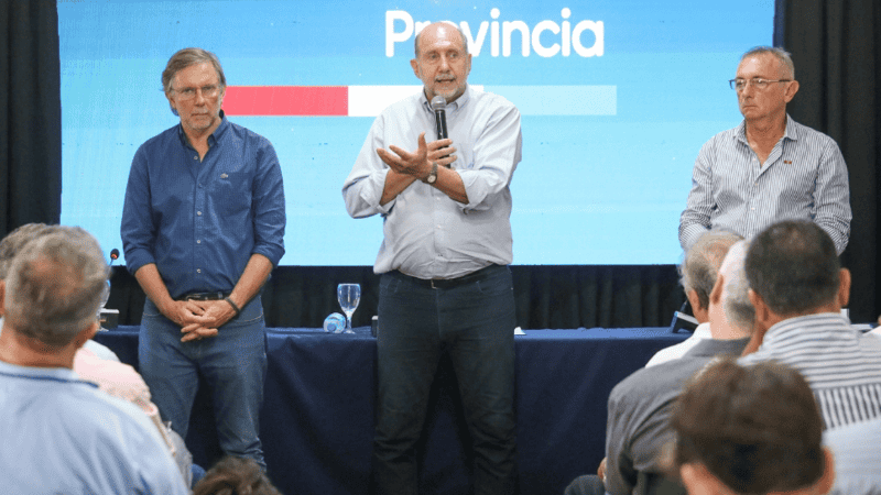 Perotti, Bahillo y Costamagna explicaron a productores cómo será la ayuda nacional.