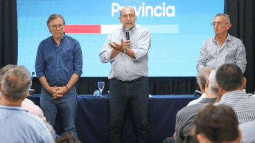Perotti, Bahillo y Costamagna explicaron a productores cómo será la ayuda nacional.