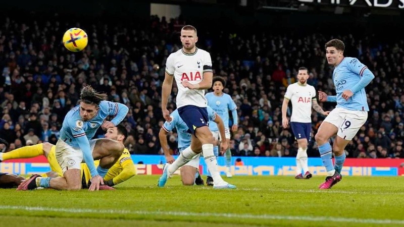Julián marcó contra Lloris, a un mes del título de Argentina ante Francia.