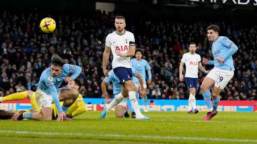 Julián marcó contra Lloris, a un mes del título de Argentina ante Francia.