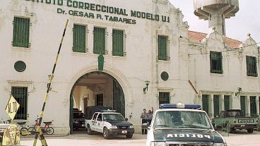 La indicación del juez Foppiani vino a pedido del fiscal Pablo Socca, quien tiene a su cargo la investigación sobre mensajes extorsivos..