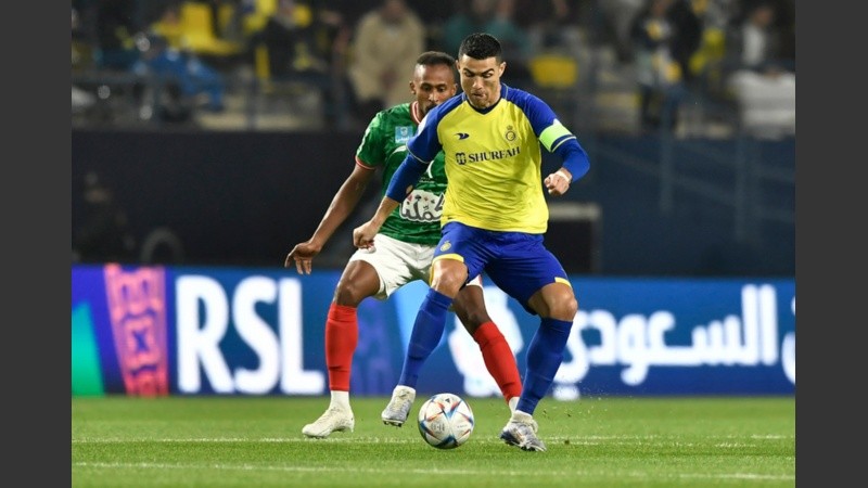 El astro portugués fue capitán y jugó todo el partido.