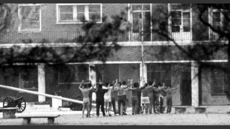 Los sobrevivientes luego de la rendición.