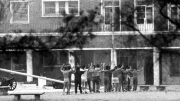 Los sobrevivientes luego de la rendición.