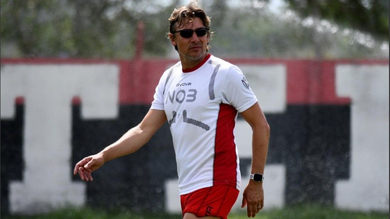 Heinze ajusta los últimos detalles para el debut ante Platense en la Liga Profesional de Fútbol.