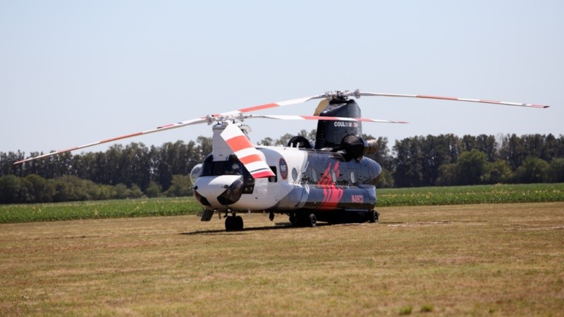 El Boeing “Chinook” en la base operativa de San Pedro.