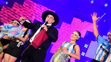 El Chaqueño Palavecino y sus músicos cerraron la grilla de este viernes.