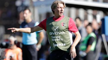 Heinze dirigió su primer partido oficial como entrenador de Newell's.