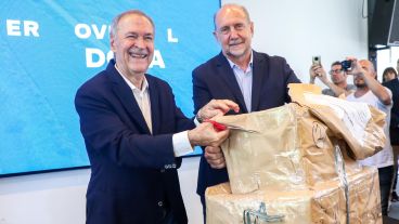 Perotti y Schiaretti abrieron las ofertas económicas para la ejecución del primer bloque del acueducto entre Santa Fe y Córdoba.