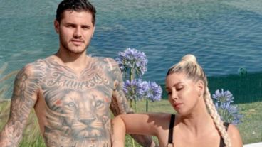 La pareja fue denunciada por supuestas situaciones en propiedades de Europa.