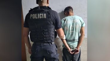 El sospechoso fue sindicado por dos delitos en el mismo momento.