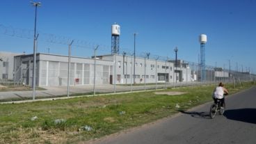 Exigen que la cárcel de mujeres brinde agua potable