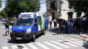 Hacia la alcaidía de Melchor Romero partieron desde los tribunales de Dolores y en unidades del Servicio Penitenciario Bonaerense los ocho condenados.