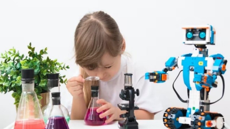 Desde el Conicet incentivan a generar conciencia sobre la importancia de incentivar a las niñas para hacer ciencia