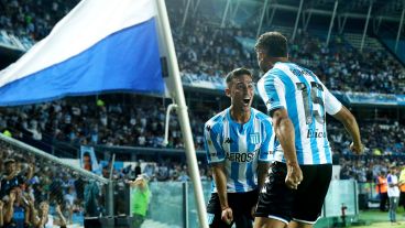 En un partido entretenido, Racing y Tigre igualaron en Avellaneda.