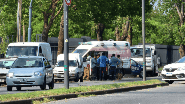 El Sies se hizo presente en Avenida Perón al 8000 para socorrer al operario.