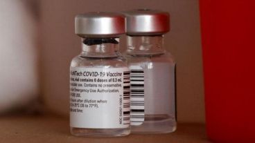 Se manifiesta en las 24 horas posteriores a la vacunación.