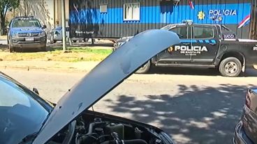 El robo ocurrió este lunes frente al destacamento policial.