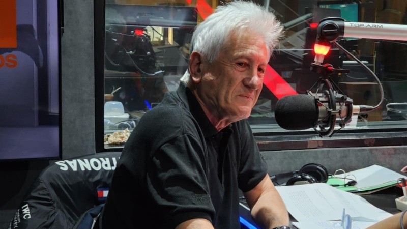 Paulucci tocó varios temas de actualidad en el estudio de Radio 2.