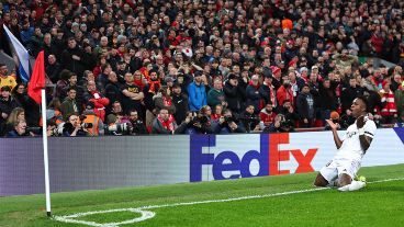 Vinicius Jr. festeja su gran partido en Anfield.