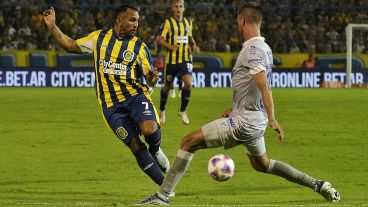 Montoya ingresó por Mac Allister, lesionado en el primer tiempo