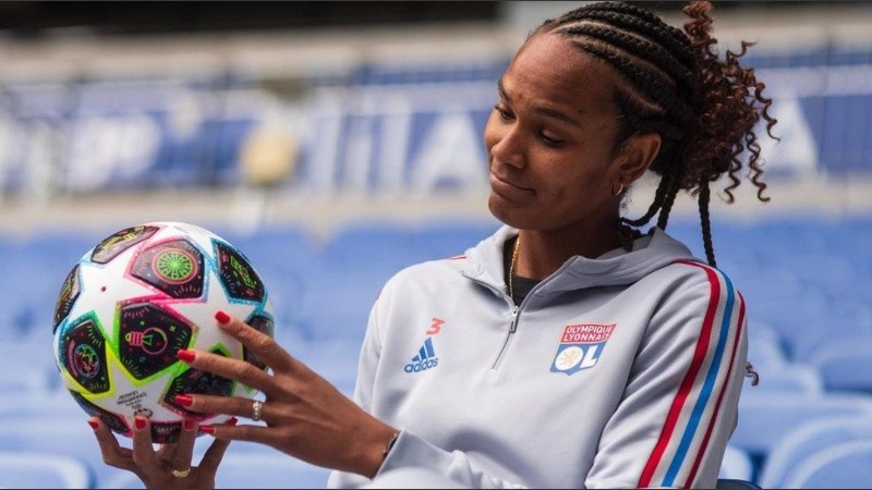 Wendie Renard decidió bajarse del seleccionado femenino francés. 