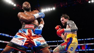 Floyd Mayweather tuvo su sexta pelea de exhibición tras haberse retirado como profesional.