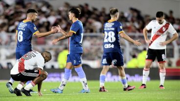 El equipo de Sarandí fue oportuno y se llevó su premio.