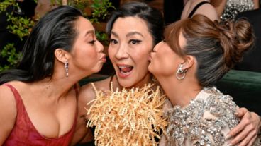 Michelle Yeoh se llevó el premio a la mejor actriz protagónica por su rol en "Todo en todas partes al mismo tiempo"