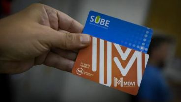 La edila pidió la gratuidad en el canje de tarjetas.