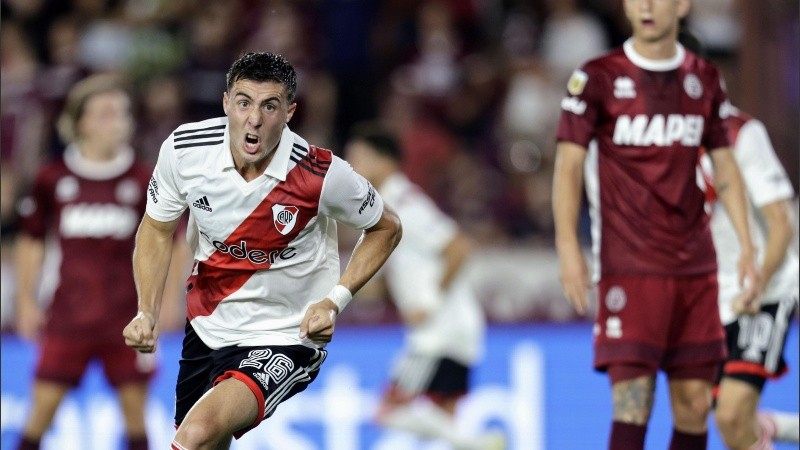 Paradela anotó el 1-0 en la noche de Lanús.