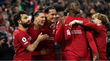 El equipo dirigido por Jurgen Klopp se adueñó completamente del encuentro con una lluvia de goles.