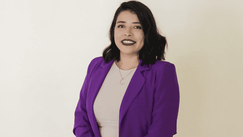 Jennifer Ávila Reyes es redactora, directora editorial y cofundadora del medio Contracorriente.