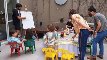 Múltiples opciones para no dejar de festejar ni de asistir a clases y otras actividades extracurriculares