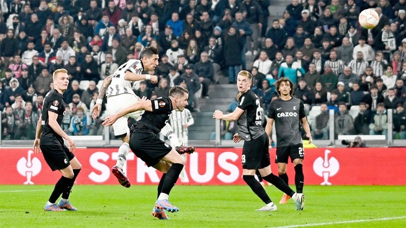 Di María y una de sus facetas menos valorada, el cabezazo para el gol de la victoria.