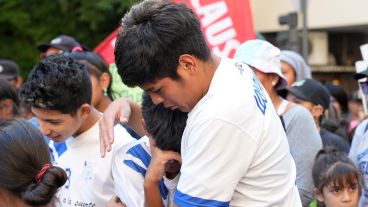 Dolor y reclamo en la marcha por Máximo, este viernes en el centro de Rosario
