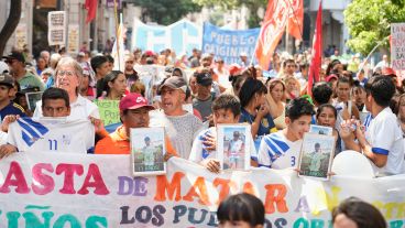 Dolor y reclamo en la marcha por Máximo, este viernes en el centro de Rosario