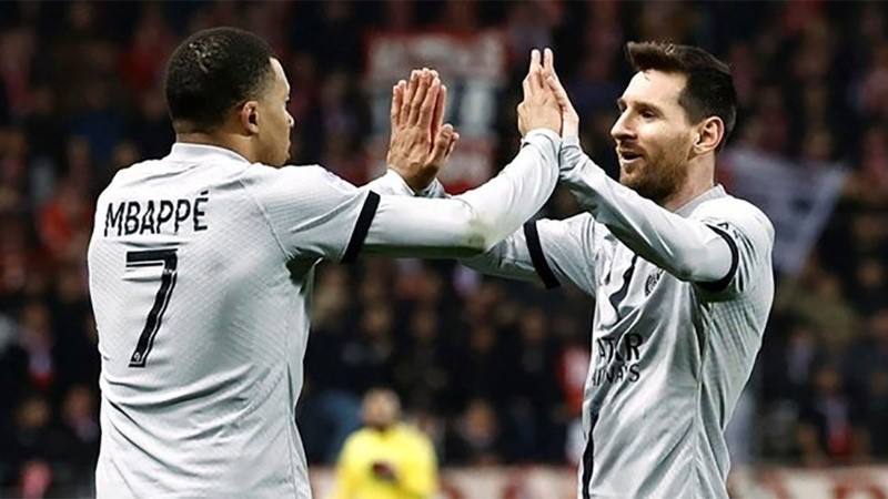 Messi le dio el pase gol a Mbappé para el segundo gol. 
