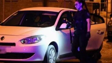 El Fluence en el que se desplazaban Luque y Saucedo, los asesinados.