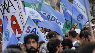 El gremio de docentes particulares votó a favor de la oferta del gobierno.