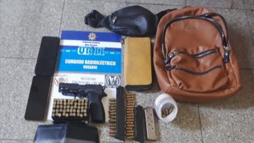 Algunos elementos robados a la víctima.